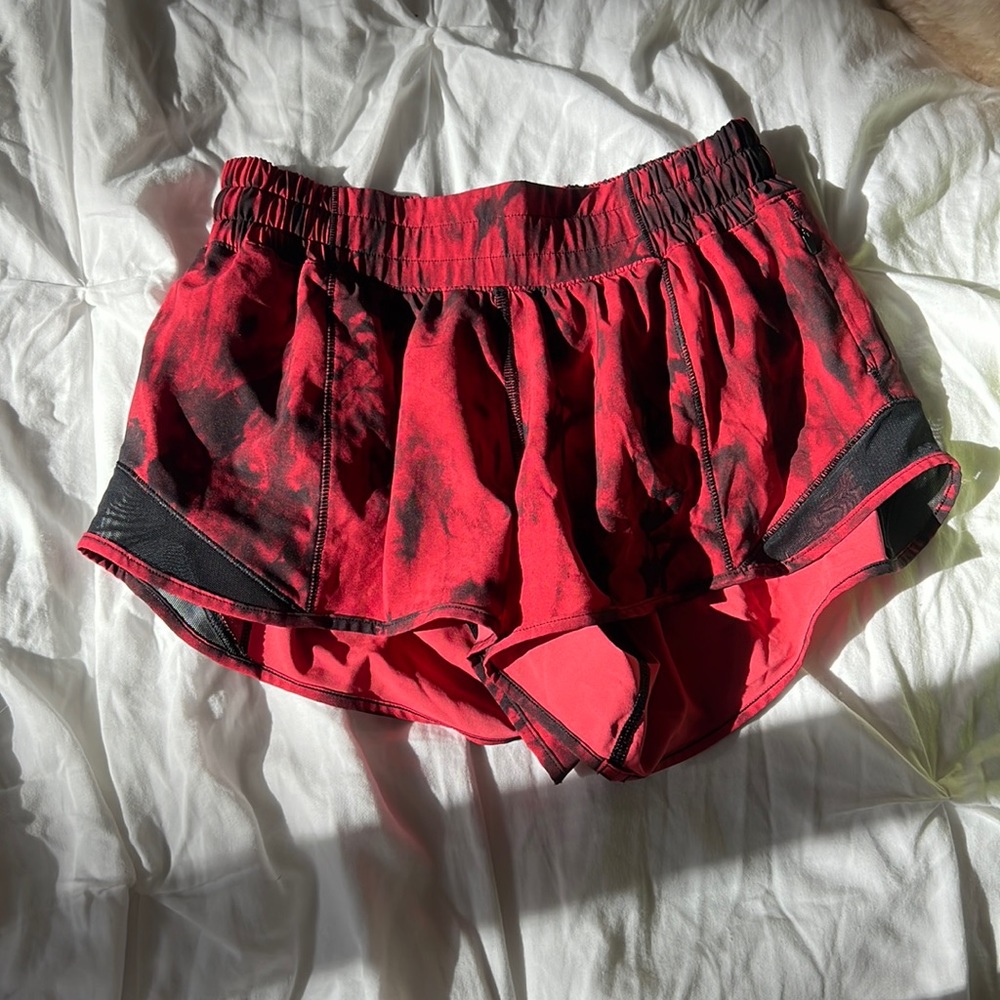 Lululemon Hotty hot shorts 2.5” inseam rare red tie dye